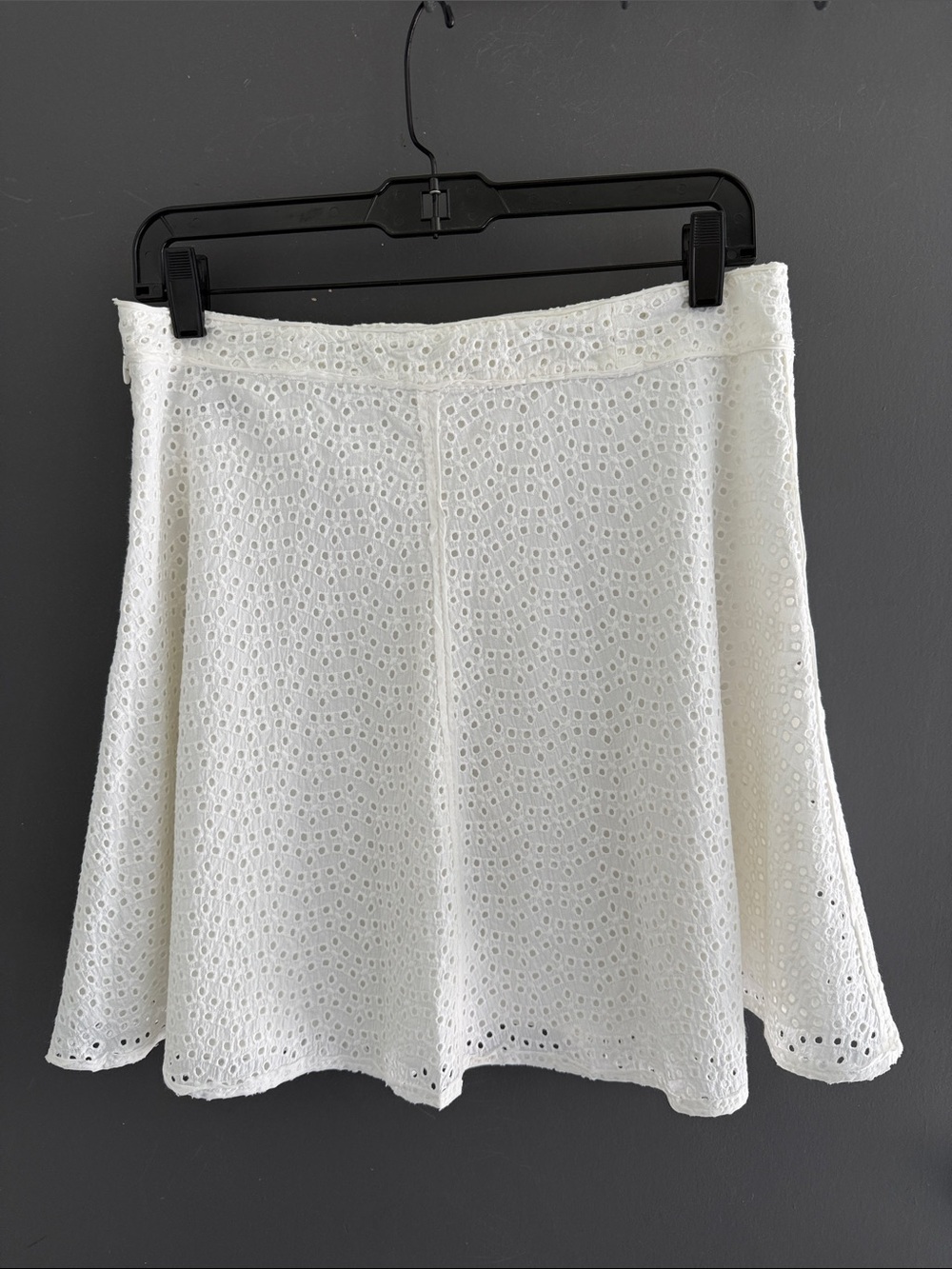 BCBGMaxAzria White Eyelet Skater Skirt Size M Flare mini skirt Coquette Girl